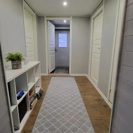 Fin I Stille Og Rolig Omrade Med Gratis Privat Parkering! * ستافانجر